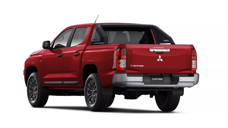 Mitsubishi Triton bổ sung dẫn động 2 cầu lên bản 'giá rẻ', chiều khách hàng mua bán tải làm dịch vụ - Ảnh 2.