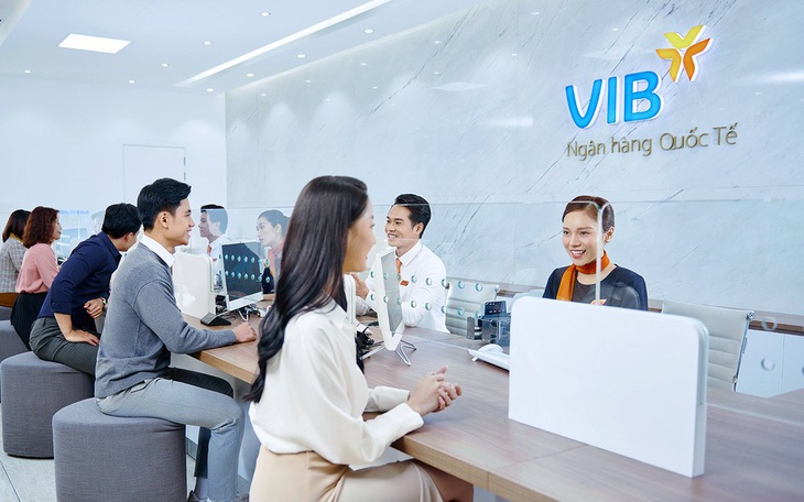 Hủy lệnh bán hàng triệu cổ phiếu của một phụ nữ liên quan chủ tịch VIB Đặng Khắc Vỹ - Ảnh 3.