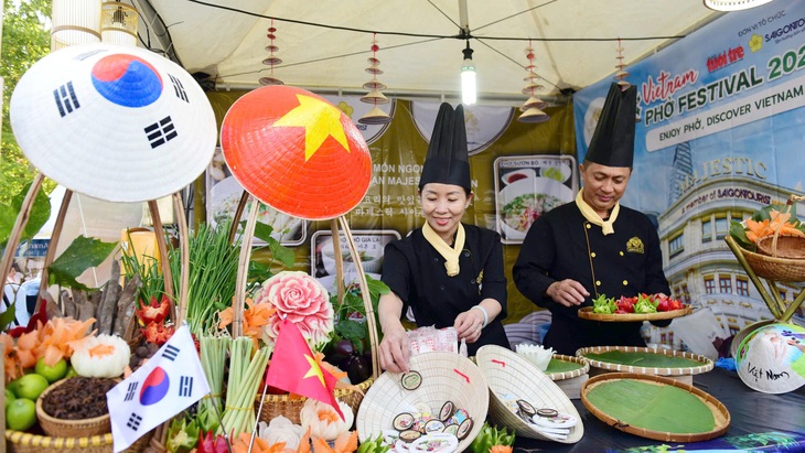 Phở Việt, bánh mì, chả giò chinh phục hàng ngàn thực khách tại Hàn Quốc - Ảnh 2.