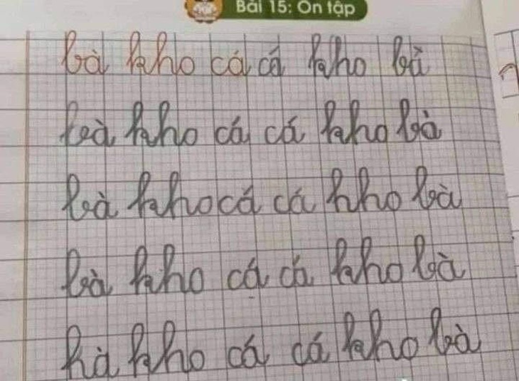 Ảnh vui 5-10: Bé tập viết 'bà kho cá' thành 'cá kho bà' - Ảnh 1.