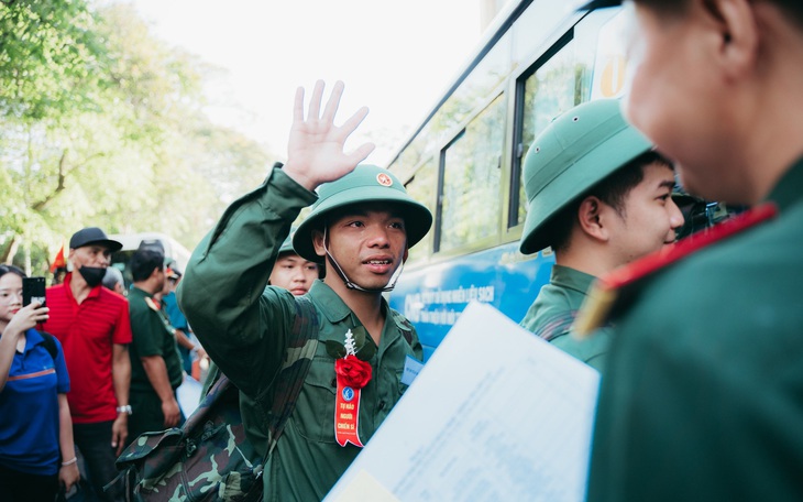 Người có hai quốc tịch có phải đi nghĩa vụ quân sự không? - Ảnh 2.