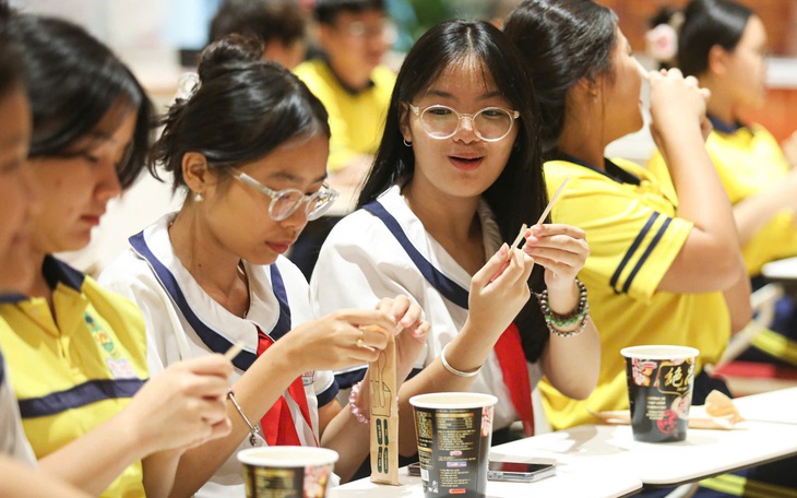 Vụ giáo viên phải vận động học sinh tham gia ngoại khóa: trường nói giáo viên thống nhất 100%? - Ảnh 2.