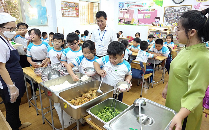 Ban đại diện cha mẹ học sinh: đại diện cho ai: Có những người 'vác tù và' dễ thương - Ảnh 3.