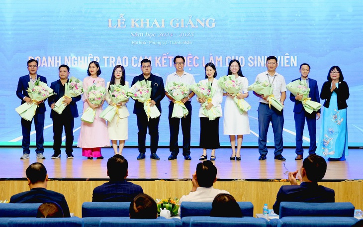 Sinh viên Đại học Quốc gia TP.HCM có sân chơi lớn - Ảnh 2.