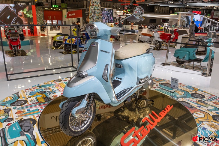 Lambretta tung mẫu đặc biệt đấu Vespa: Như thể bước ra từ 'Toy Story', có ABS, yên xe là điểm trừ - Ảnh 1.