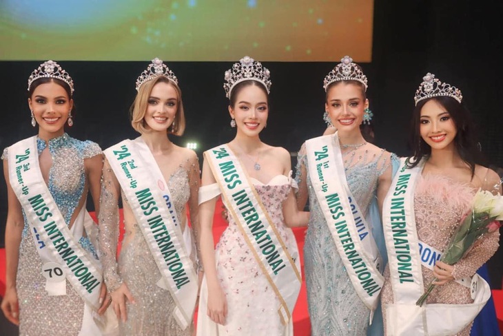 Truyền thông nước ngoài khen Hoa hậu Miss International Thanh Thủy xinh đẹp, thông minh, ấm áp - Ảnh 4.