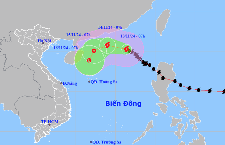 Bão số 8 đang suy yếu, một cơn bão khác đang hướng vào Biển Đông - Ảnh 1.