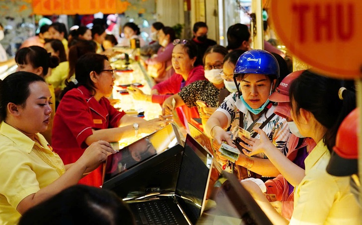 Phó thủ tướng: Sớm lập sàn giao dịch vàng, áp hóa đơn điện tử với giao dịch mua bán vàng - Ảnh 1.