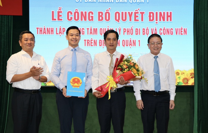 Trung tâm quản lý phố đi bộ và công viên quận 1: Đổi mới công tác quản lý không gian công cộng - Ảnh 2.