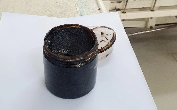 Kỳ lạ bé gái 12 tuổi mắc hội chứng người hóa đá cực hiếm - Ảnh 2.