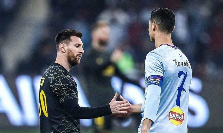 Thực hư bức hình Ronaldo khoác vai Messi 'tình như choco-pai' - Ảnh 2.