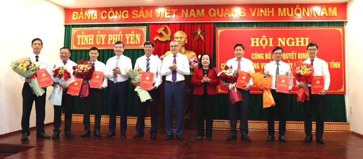 Phú Yên điều động, bổ nhiệm nhiều cán bộ lãnh đạo địa phương - Ảnh 1.