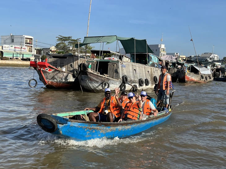 Lần đầu tổ chức Tuần lễ du lịch TP.HCM và Đồng bằng sông Cửu Long tại Cần Thơ - Ảnh 1.