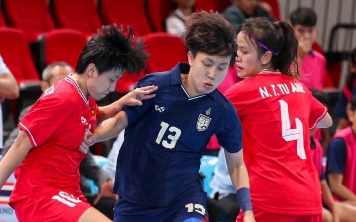 Người hùng Phương Anh nói gì khi giúp tuyển futsal nữ Việt Nam vô địch? - Ảnh 2.