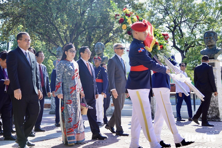 Thủ tướng Phạm Minh Chính tưởng niệm những người sáng lập Cộng hòa Dominica - Ảnh 2.