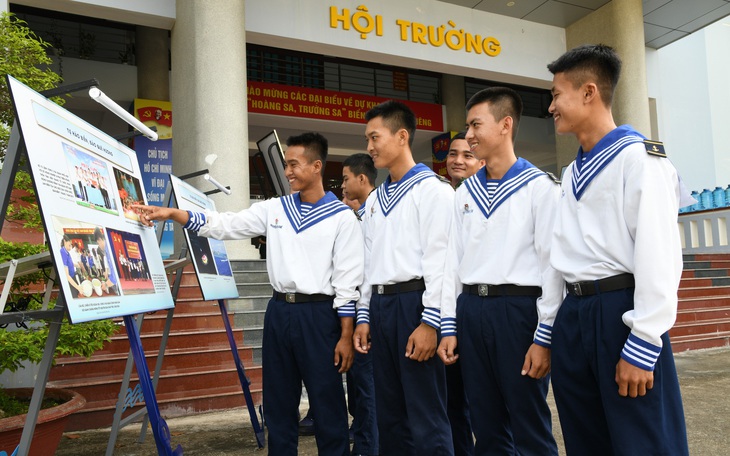 Chủ tịch UBND huyện Hoàng Sa thăm 'nhân chứng Hoàng Sa' - Ảnh 3.