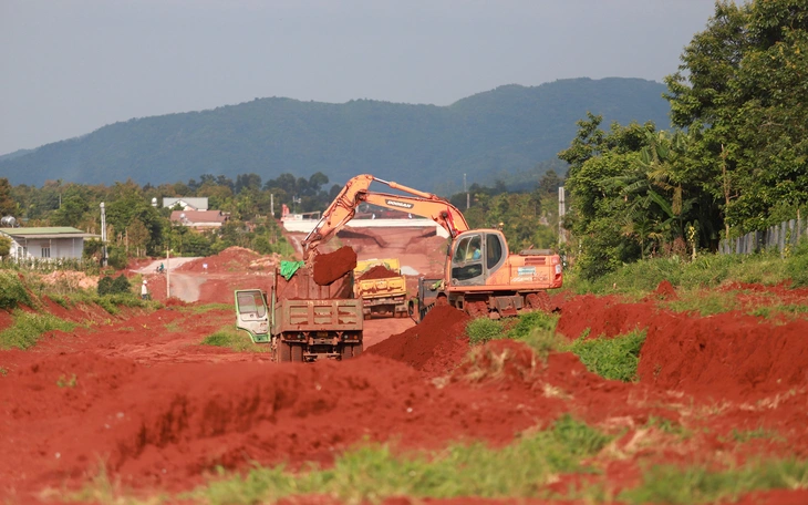 Dọa cắt khối lượng nhà thầu chính chậm tiến độ dự án cao tốc Khánh Hòa - Buôn Ma Thuột - Ảnh 3.