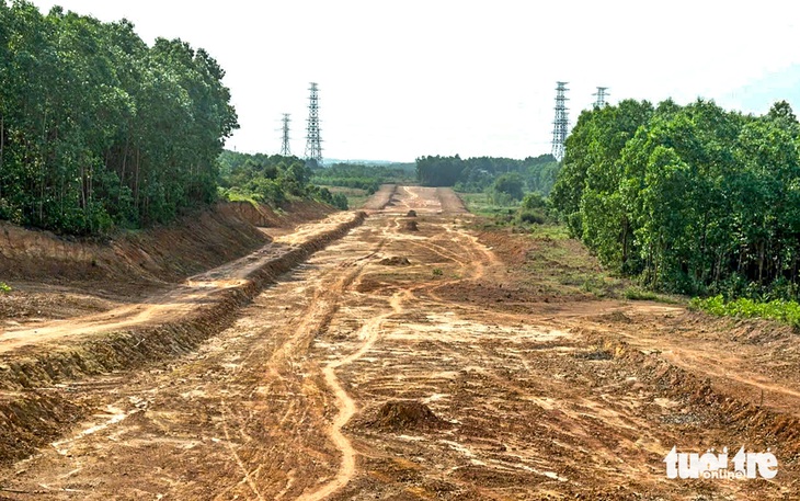 Quảng Trị tái khởi động đường Hùng Vương để người dân thêm lựa chọn, thay vì quốc lộ 1 qua trạm BOT - Ảnh 1.