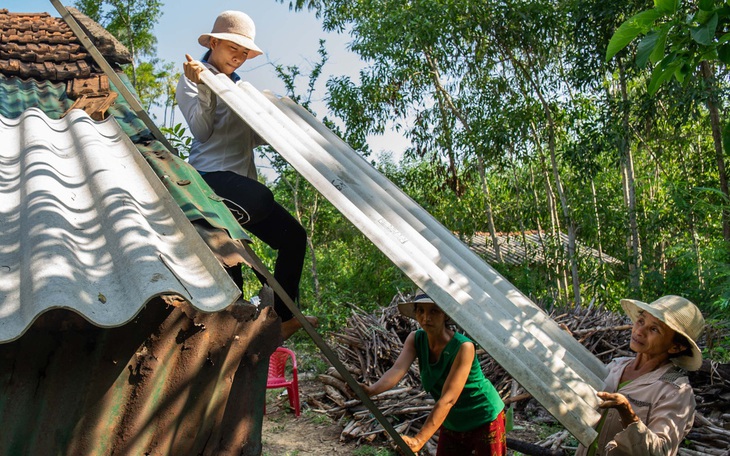 Bộ Công an kịp khánh thành 200 căn nhà tặng người nghèo trước tết Ất Tỵ - Ảnh 2.