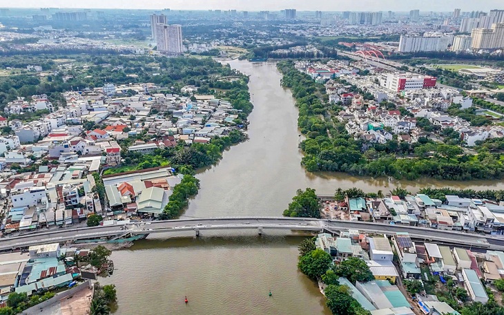 Khởi công cầu Rạch Tôm, hình thành trục kết nối chiến lược phía Nam TP.HCM   - Ảnh 1.