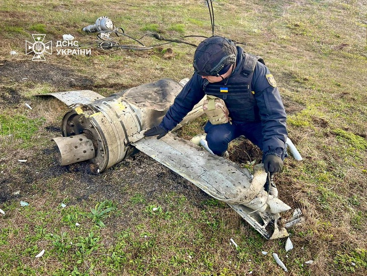 Nga tấn công lớn vào các cơ sở năng lượng, hơn 1 triệu người Ukraine mất điện - Ảnh 2.