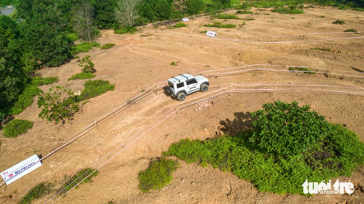 Đặt Suzuki Jimny vào cung đường off-road mới hiểu vì sao dân chơi săn đón - Ảnh 11.