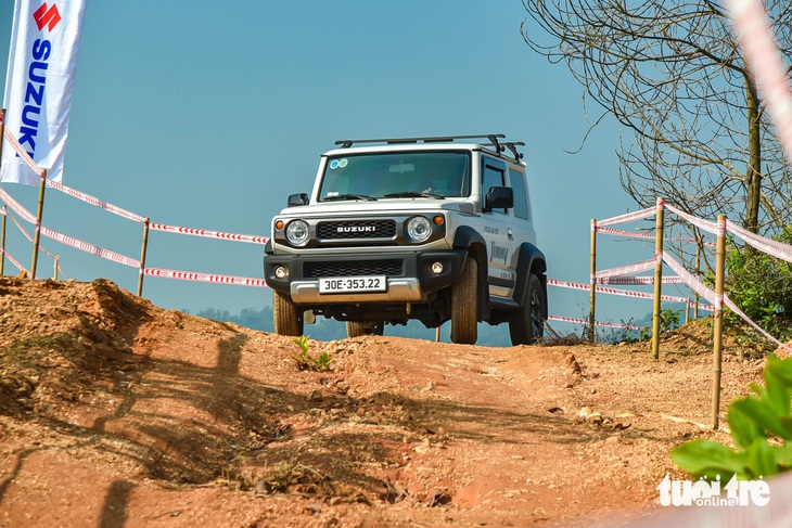 Đặt Suzuki Jimny vào cung đường off-road mới hiểu vì sao dân chơi săn đón - Ảnh 15.