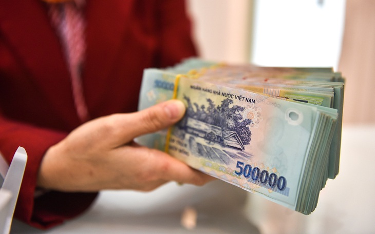 Phạt vợ chồng vì kiểm soát thu nhập: Không phải chuyện 'tếu' - Ảnh 4.