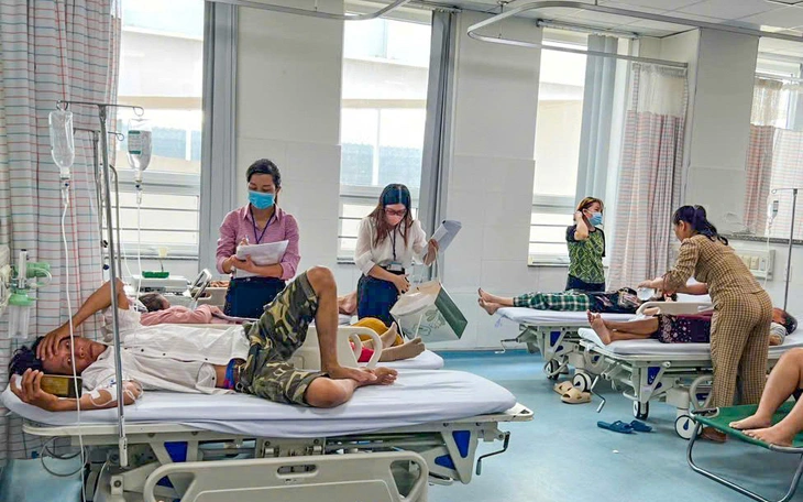 TP.HCM xác minh, làm rõ hàng chục bệnh nhân nghi ngộ độc sau khi ăn bánh mì - Ảnh 3.