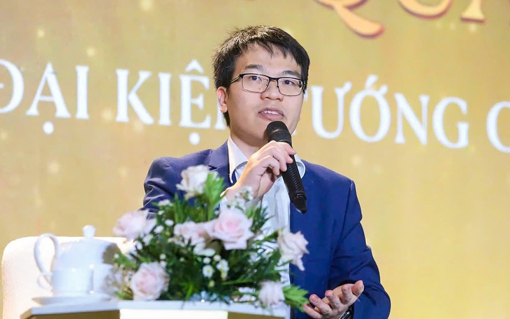 Làng cờ thế giới gọi Lê Quang Liêm là 'biểu tượng của người Việt Nam' - Ảnh 1. Làng cờ thế giới gọi Lê Quang Liêm là 'biểu tượng của người Việt Nam' - Ảnh 1.