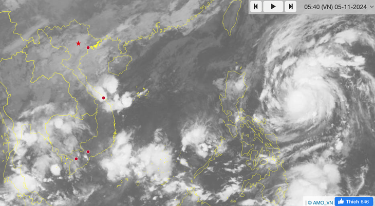 Dự báo bão Yinxing liên tục tăng cấp, hướng vào Biển Đông - Ảnh 1.