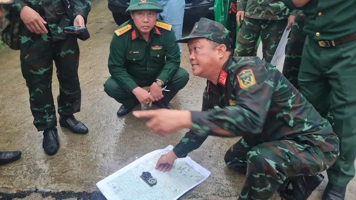 Rơi máy bay huấn luyện Yak-130 tại Bình Định, 2 phi công nhảy dù thoát hiểm - Ảnh 1.