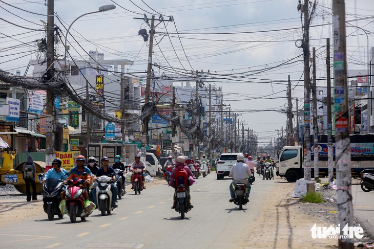 Tại sao lưới điện ‘mắc cài’ các dự án giao thông ở TP.HCM? - Ảnh 3.