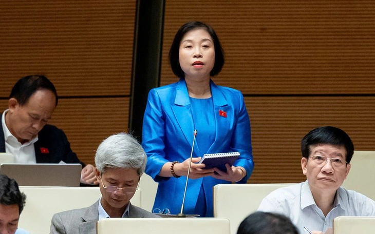 Phát hiện 2 phụ nữ dùng 19 tài khoản thao túng thị trường chứng khoán - Ảnh 2.