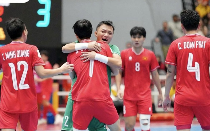 Đá hết 2 hiệp phụ, tuyển futsal Việt Nam mới hạ Úc để vào chung kết - Ảnh 4.