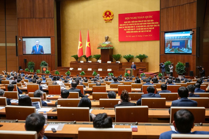 Tổng Bí thư Tô Lâm: Không để cơ quan Nhà nước là 'vùng trú ẩn an toàn' cho cán bộ yếu kém - Ảnh 2.