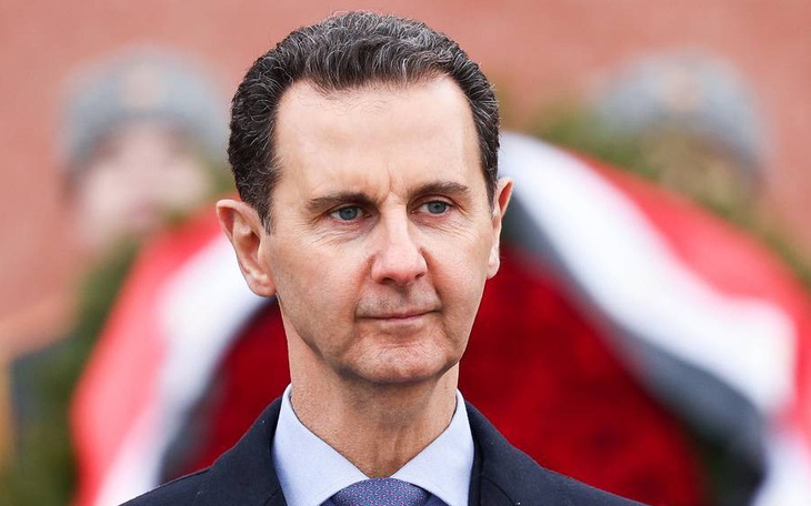 Phe nổi dậy đốt lăng mộ của cha ông Assad - Ảnh 1.