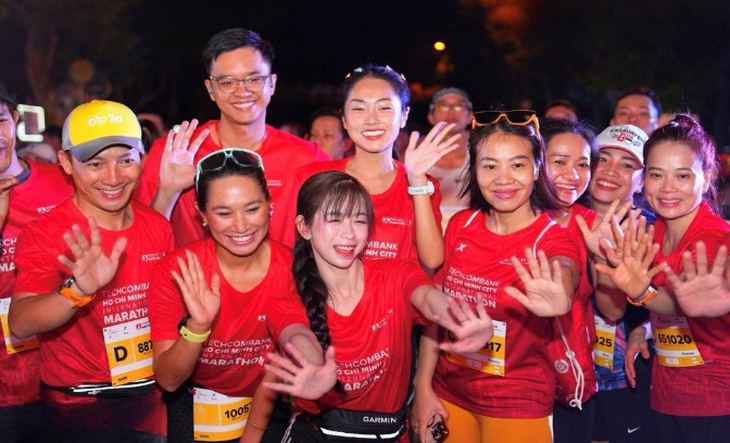 Những hình ảnh ấn tượng tại Giải marathon quốc tế TP.HCM Techcombank 2024 - Ảnh 8.