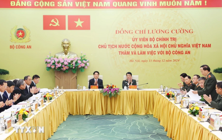 Chủ tịch nước Lương Cường thăm và làm việc với Bộ Công an - Ảnh 3.