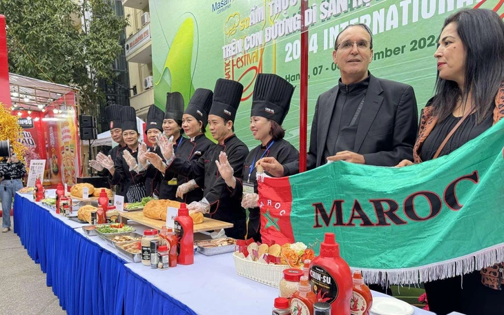 Thưởng thức ẩm thực cả thế giới ở Hà Nội - Ảnh 2.