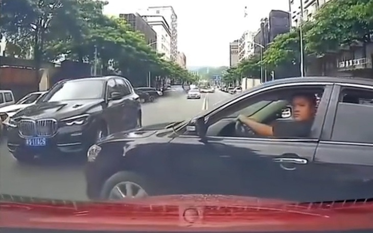 'Phạm thì phạt' liệu đã đủ với người hung hăng, đánh người chỉ vì cái quẹt xe? - Ảnh 4.