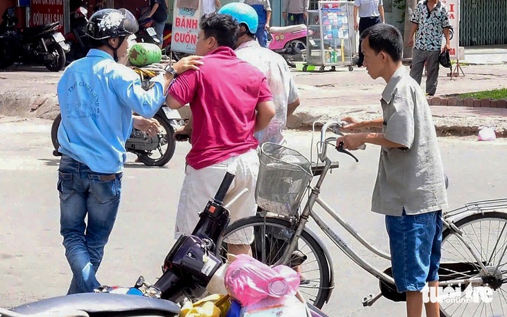 Đâu phải kẻ chạy lại nào cũng không nỡ đánh - Ảnh 1.