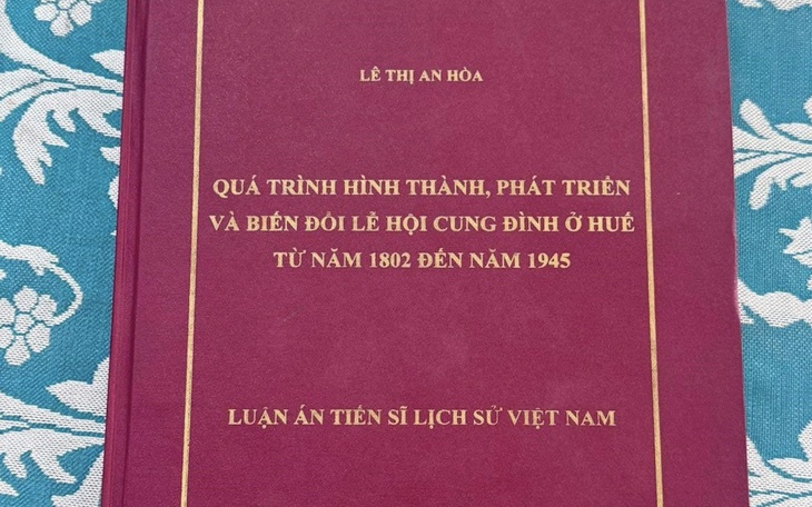 Trường đại học 'đua' đạt chuẩn tiến sĩ - Ảnh 3.