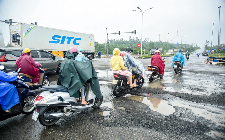 Bộ Giao thông vận tải giục Đà Nẵng giải phóng mặt bằng mở rộng quốc lộ 14B  - Ảnh 3.