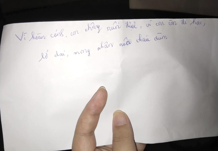 Bé gái bị bỏ rơi ở bệnh viện kèm mẫu giấy 'con không nuôi được vì còn đi học, lỡ dại' - Ảnh 3.