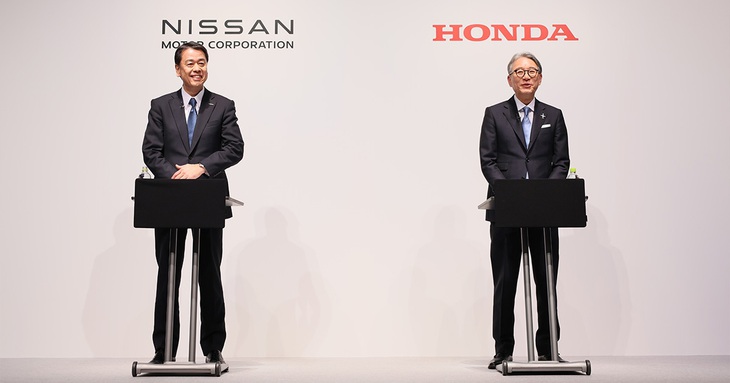 Honda 'ôm' Nissan: Thương vụ có thể giá trị cả trăm nghìn tỉ đồng, chuyên gia đánh giá rất mạo hiểm - Ảnh 1.