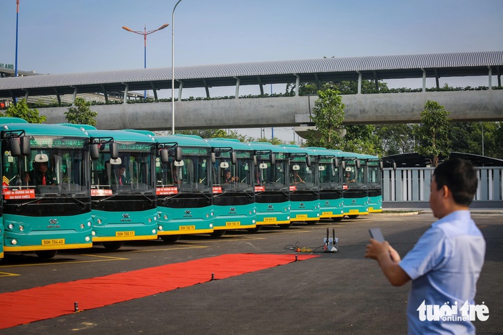 TP.HCM đưa vào hoạt động 17 tuyến buýt điện kết nối metro số 1  - Ảnh 5.