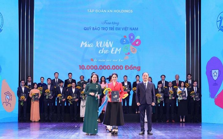 Hiệp hội Thương mại Hàn Quốc tại Việt Nam đến thăm và làm việc với Tập đoàn KN Holdings - Ảnh 3.