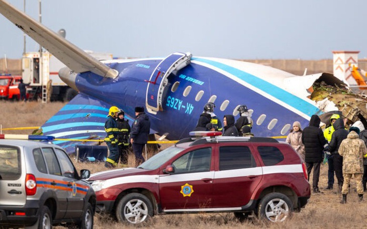 Azerbaijan Airlines công bố nguyên nhân vụ rơi máy bay chở 67 người - Ảnh 2.