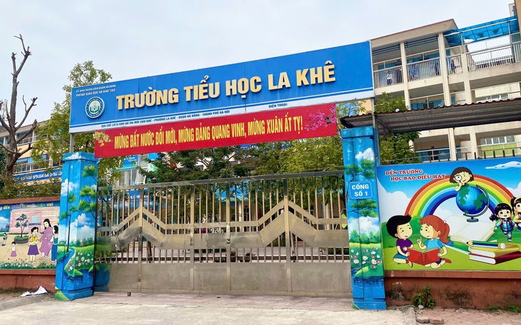 Xôn xao clip thầy giáo tới nhà tát vào mặt một học sinh - Ảnh 2.